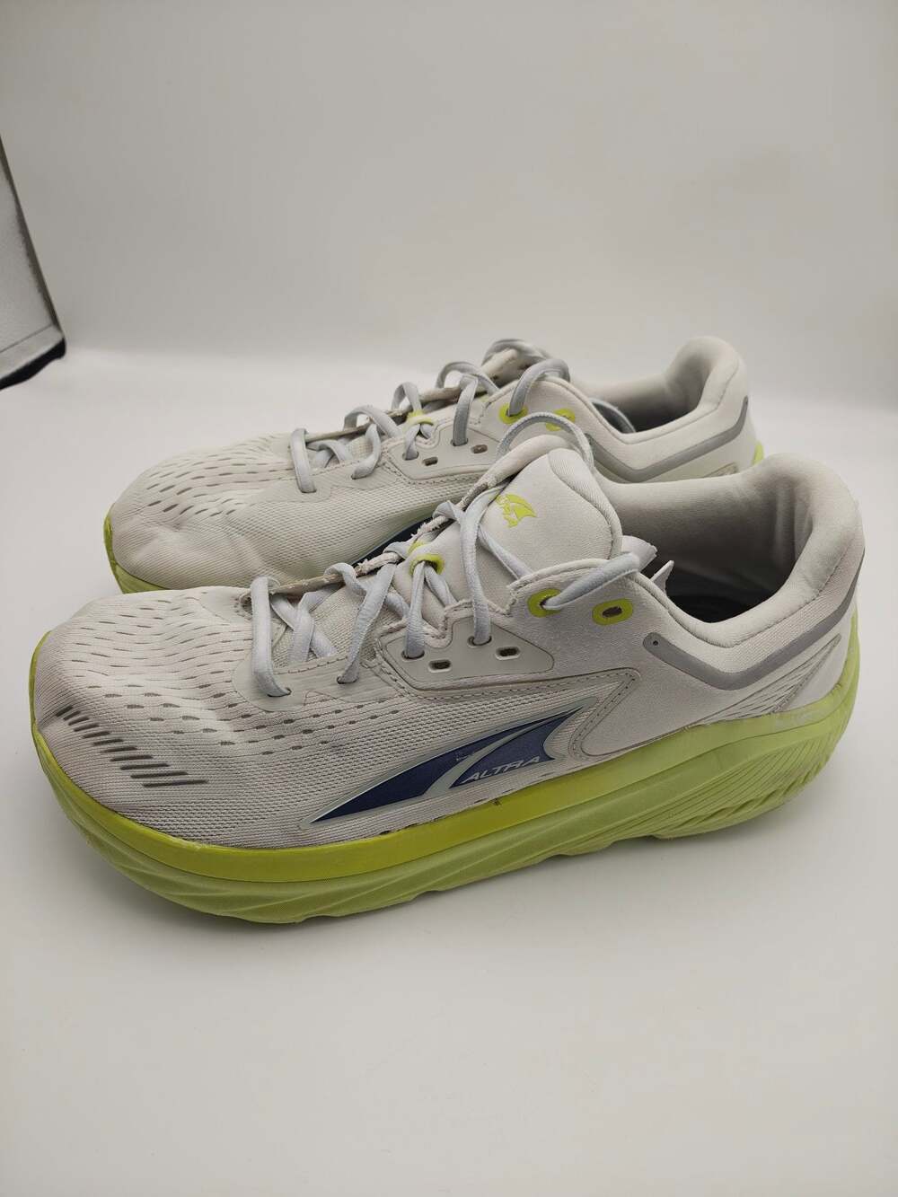 Altra Via Olympus Women 11 US | Men's 9.5 Running Shoes Light Grey Lime Green